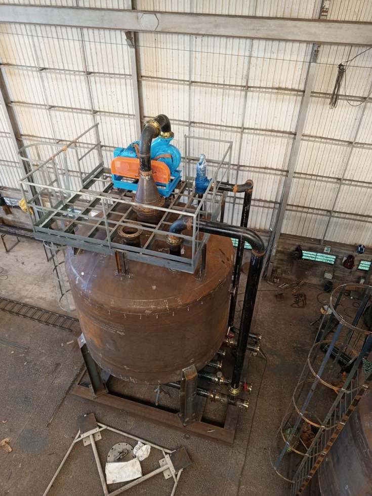 Bomba y plataforma de operación
